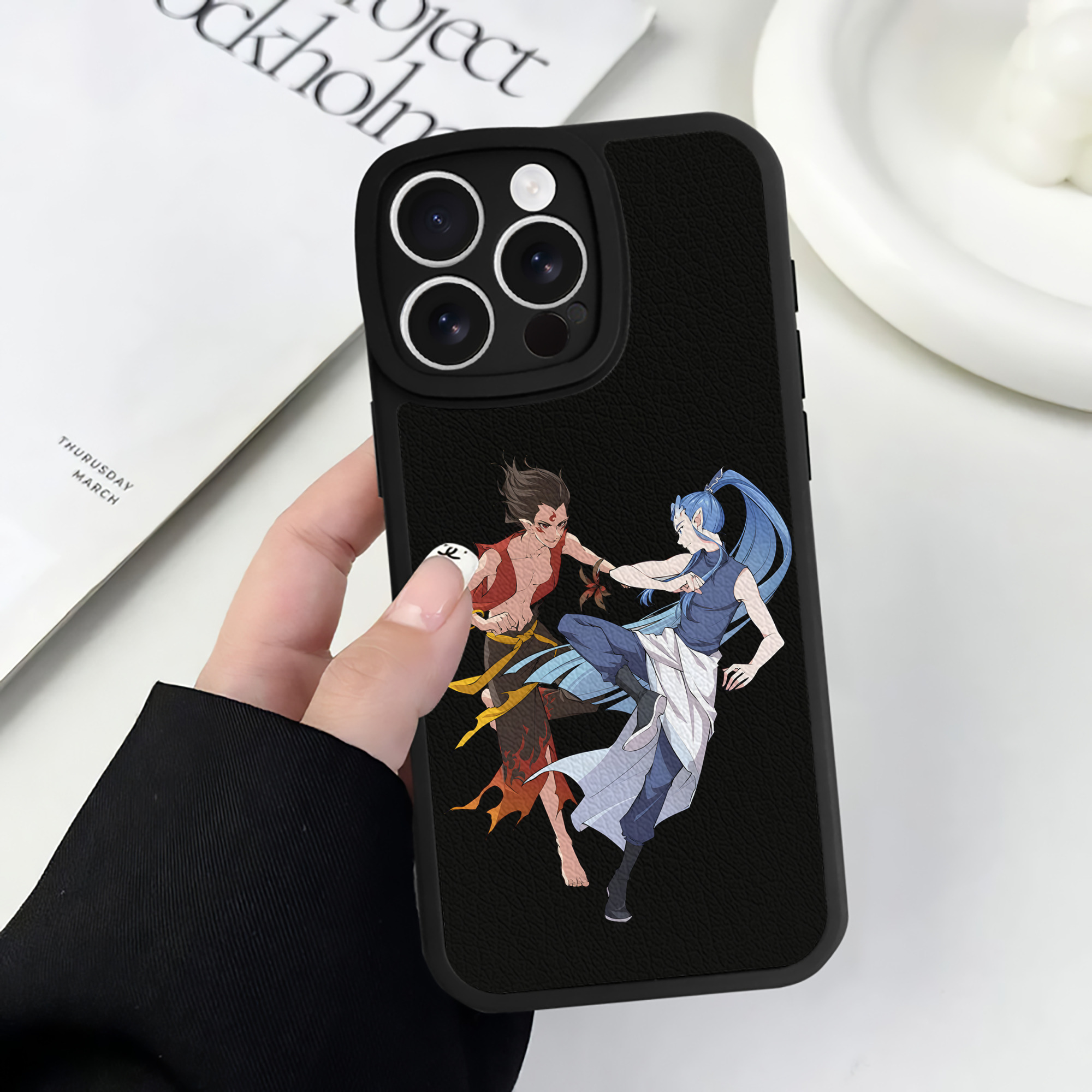 （画像用） Ne Zha 2 ナタ 魔童の大暴れ 【iPhone 16シリーズ対応】シリコンスマホケース（レザー調） 材質：シリコン